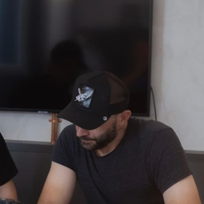 Nick an Kamera und Ton